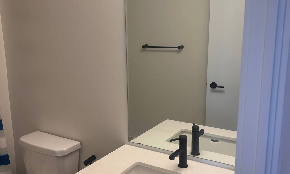 Harwood Condo | One Bedroom Condo Apartment
