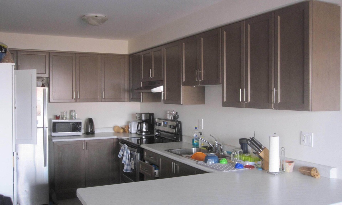 Watertown House | One Large Bed at Burlington/Waterdow