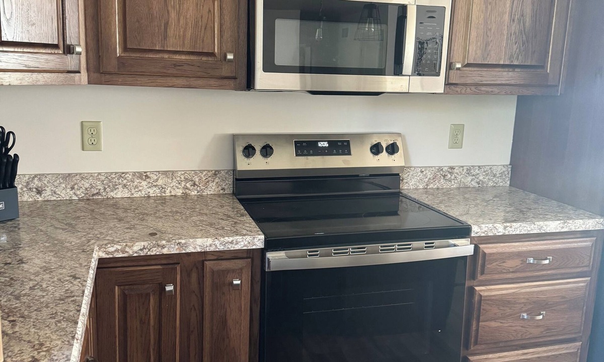 Burnham House | Only 29 miles from Beaver Stadium, perfect for PSU fans! Directly off route 322