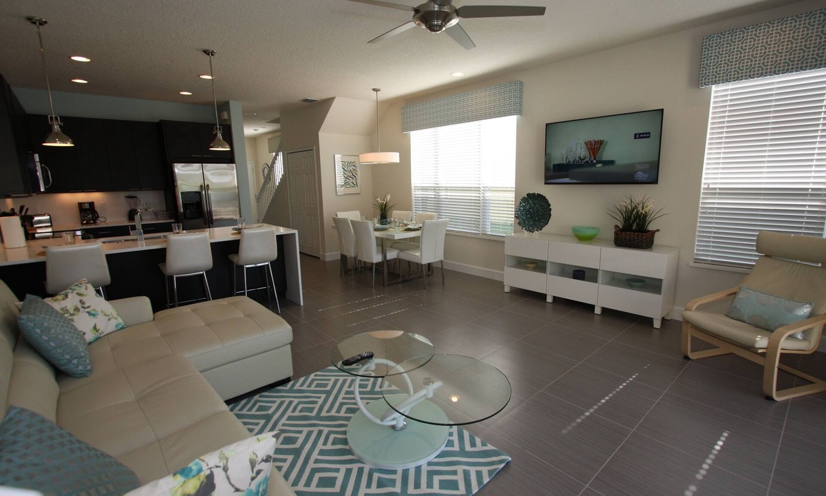 Four Corners House | Outstanding, owner operated Townhome, even a TV in the pool area!