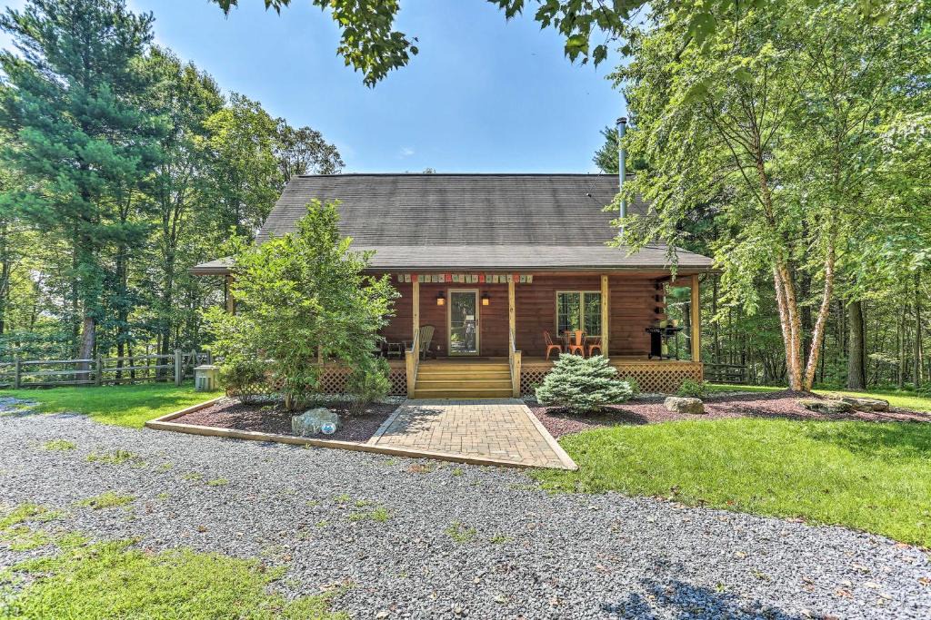 Kresgeville House | Palmerton Cabin w/Game Room ~ 5 Mi to Blue Mtn
