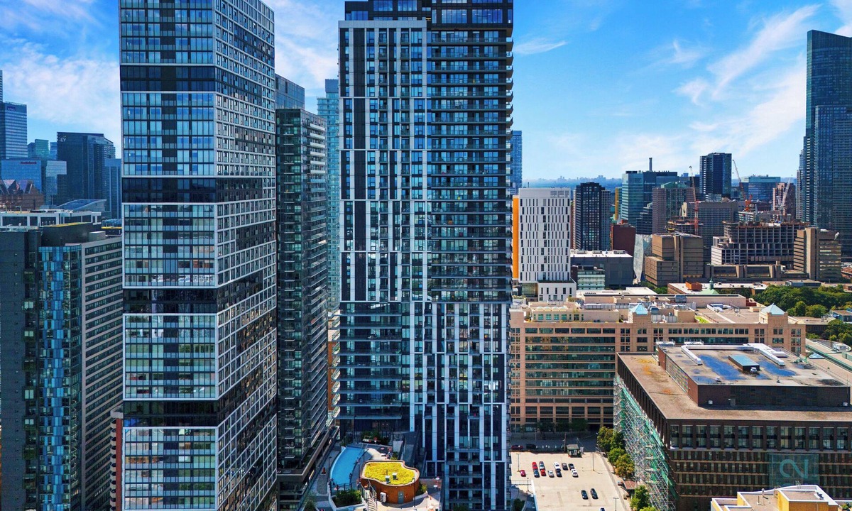 Garden District Apartment | Panorama Suites Downtown Toronto