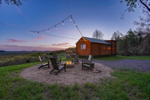 Brookville House | Panoramic Paradise - Hot Tub