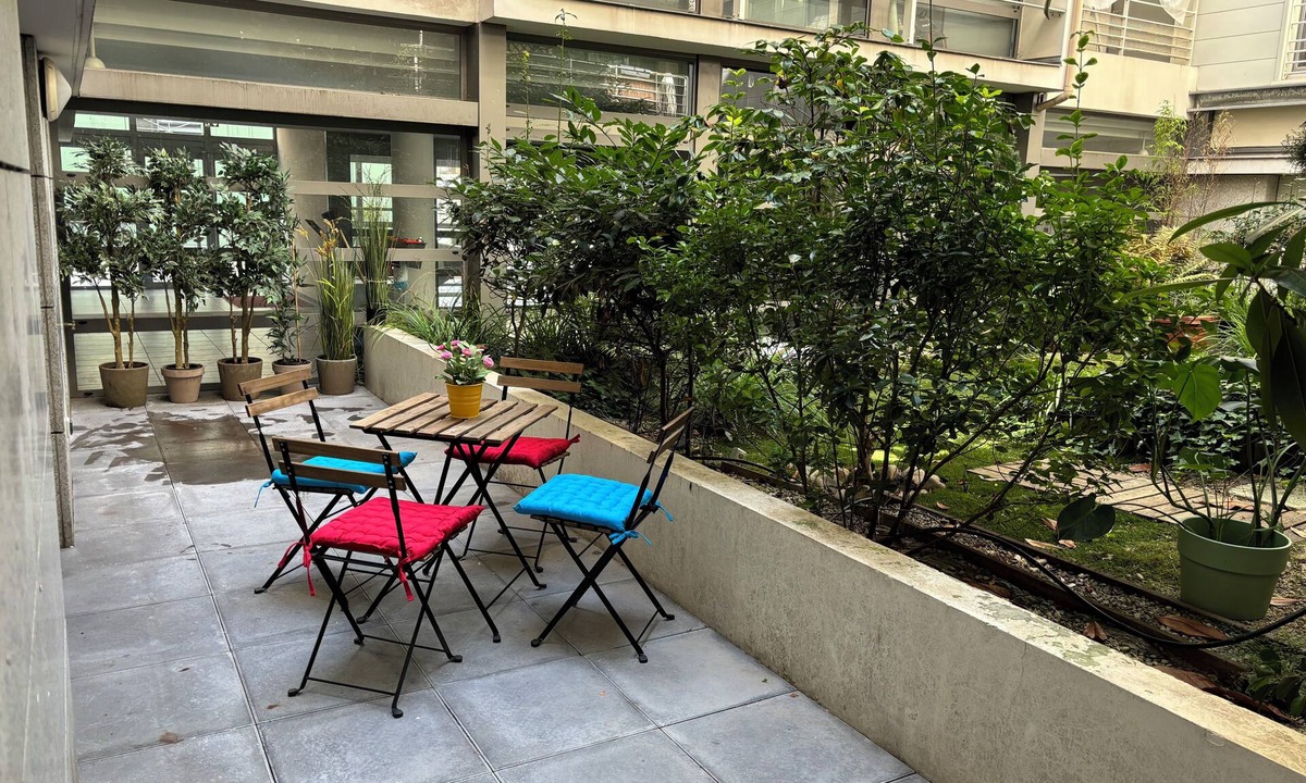 Quartier Saint-Georges Apartment | Paris Xviii Place Clichy Appartement 2 Pieces Avec Pkg. Au Pied de Montmartre