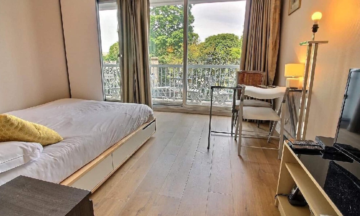 Notre-Dame-des-Champs Apartment | Parisian Home|S06174|Studio|Luxembourg