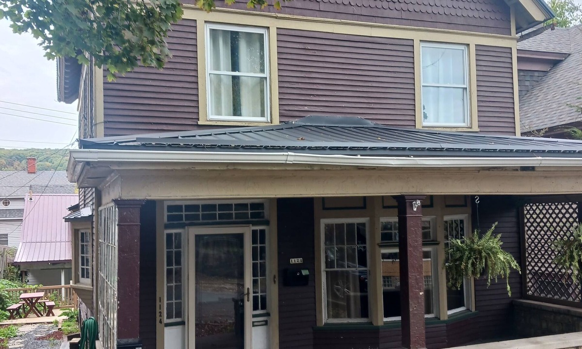 Altoona House | Peaceful 4-bedroom house with AC in charming Altoona