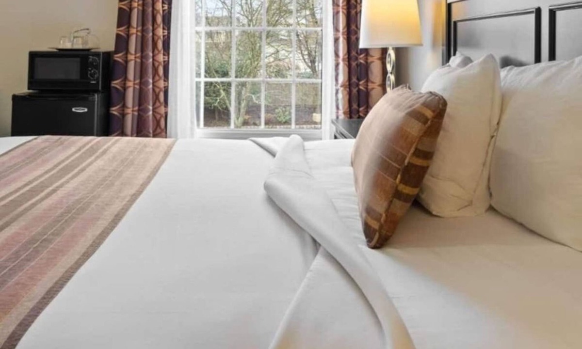 West Orange Hotel | Peaceful Stay at Wilshire Grand Hotel. Enjoy it!