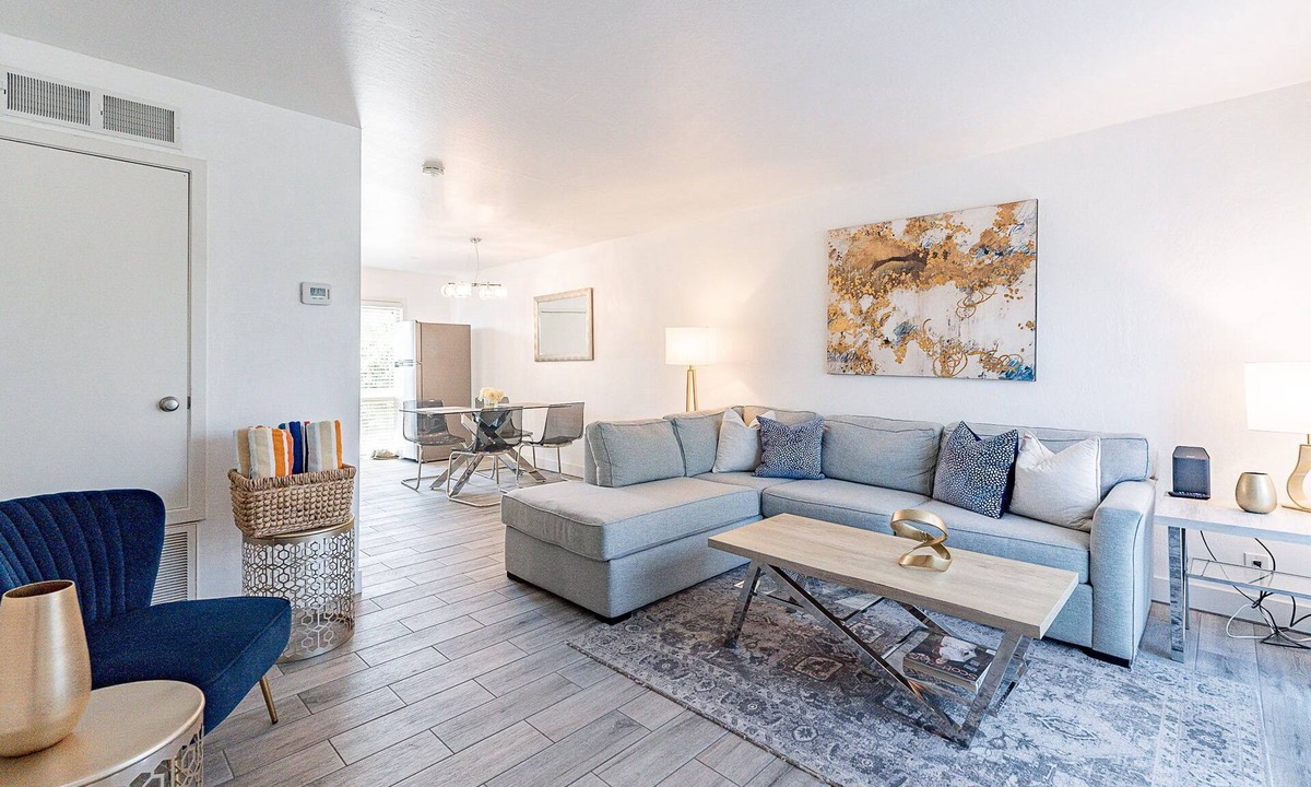 South Scottsdale House | Peaceful Townhouse Walking Distance to Old Town, 4 Pools