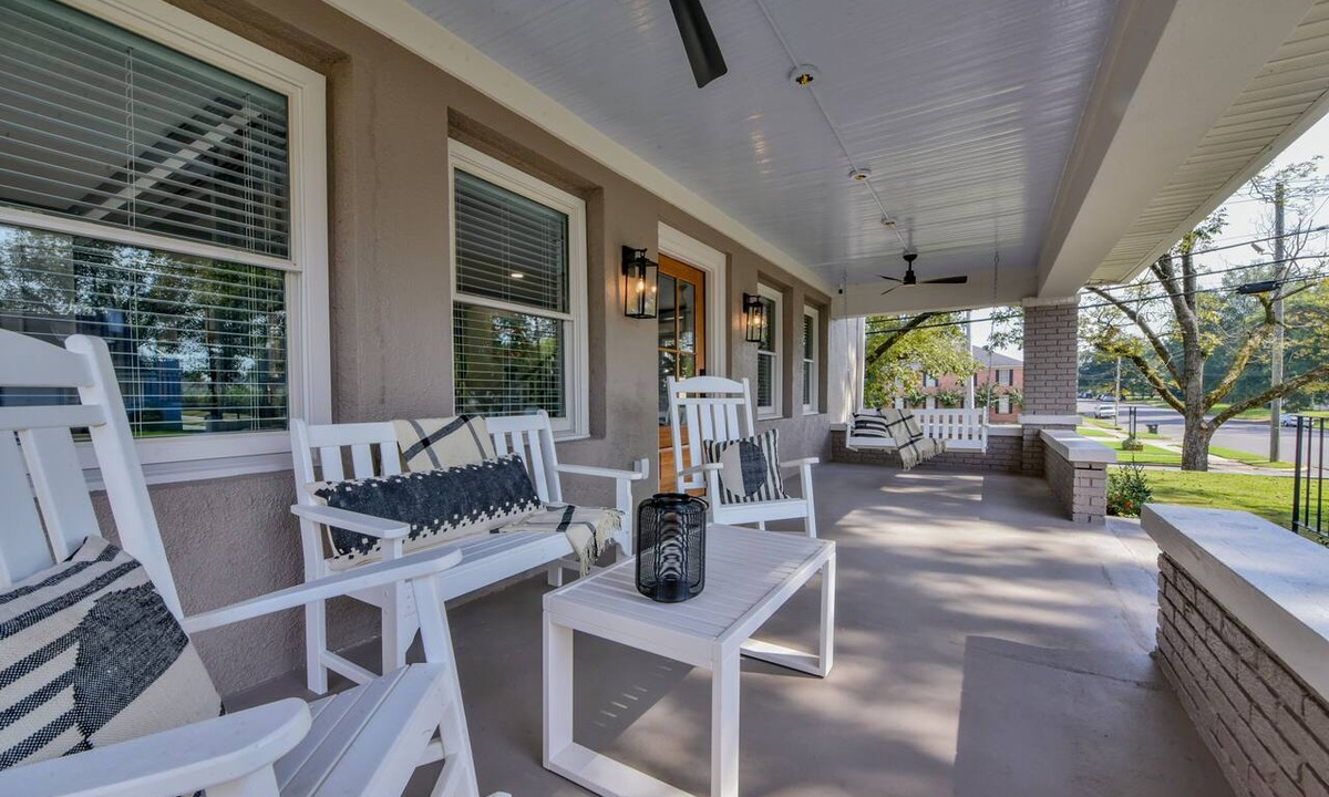 Tuscaloosa House | Pecan - walk to the Stadium! Firepits, grills and more!