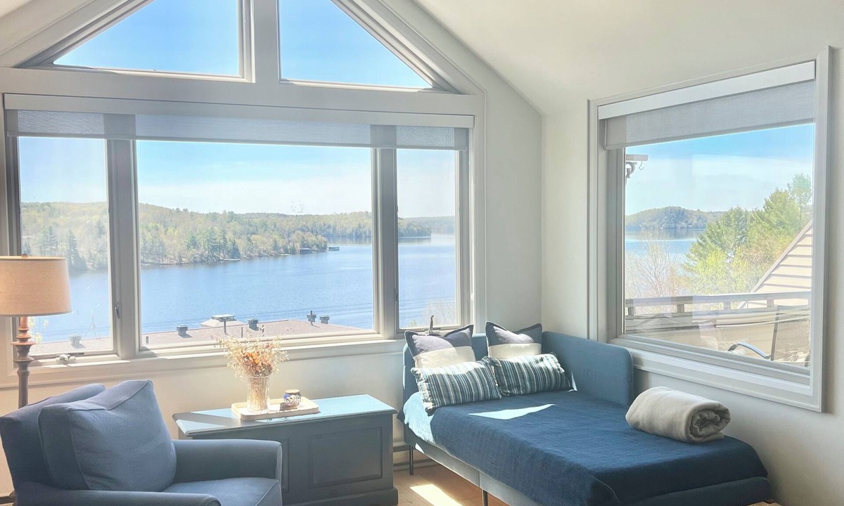 Huntsville Condo | Perfect Convenient Escape enjoy a bright Clean Central Cozy family sized condo