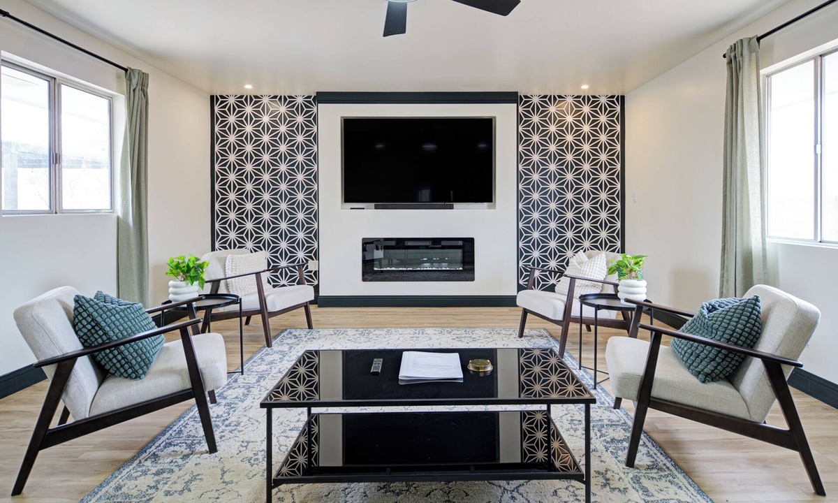 Page House | Perfect modern space to relax & play. Central & close to all attractions!