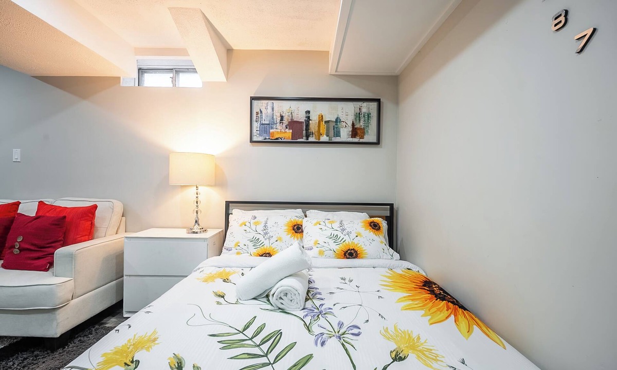 Brampton House | Perfect Studio Getaway | Private Bath & Modern Comfort