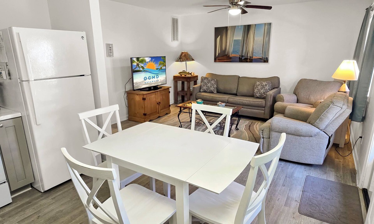 Caine Woods Condo | Pet friendly 2 Bedroom Condo 3 Blocks from Beach and Ocean! Atlantic Mist 103
