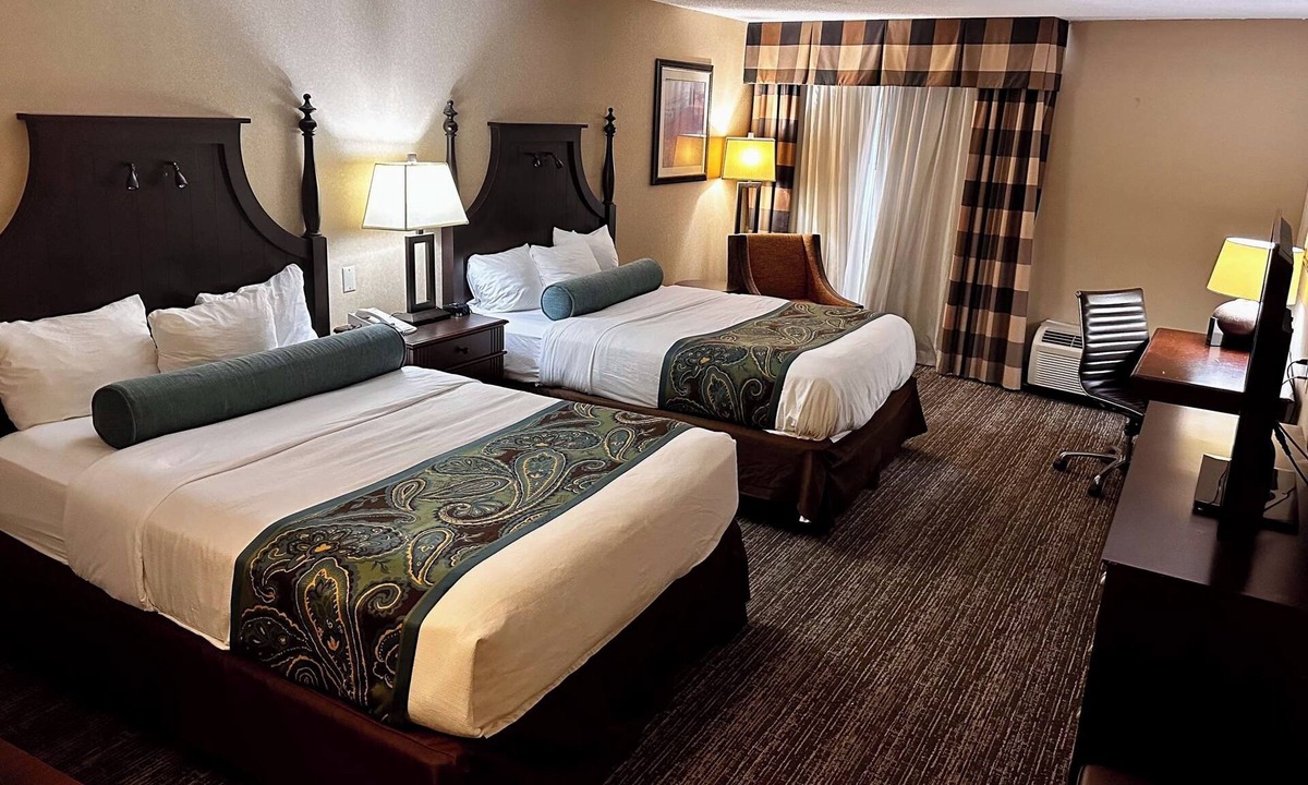 Harrisburg House | Pet-Friendly Retreat w/In-Room Amenities Near Local Attractions - 3 Units