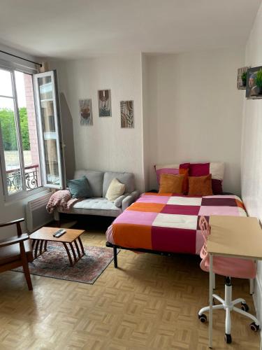 Saint-Ouen Apartment | Petit cocon au nord de Paris