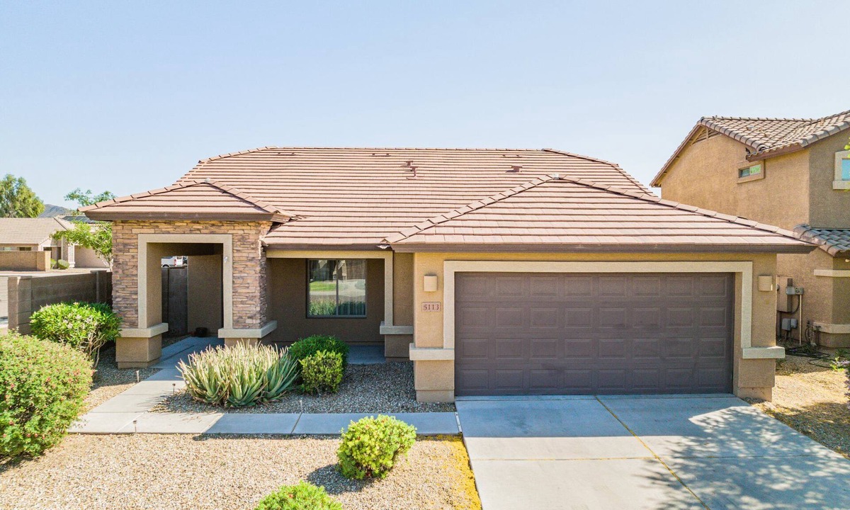 Laveen Village House | Phx Escape CENTRAL family pet friendly 4 bd sleeps 10