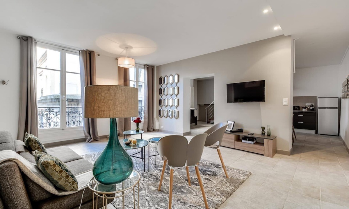 Faubourg-du-Roule Apartment | Ponthieu III - Three Bedroom Apartment, Sleeps 6