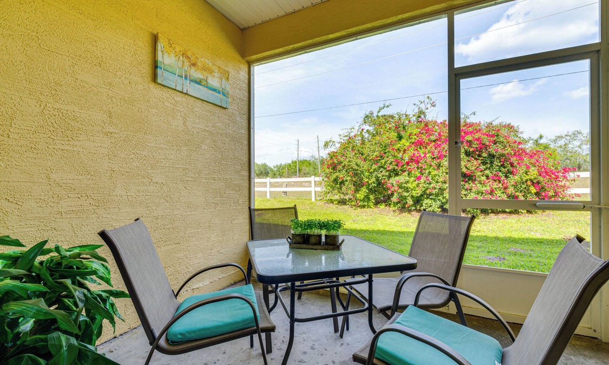 Haines City Condo | Pool Access: Family-Friendly Poinciana Condo!