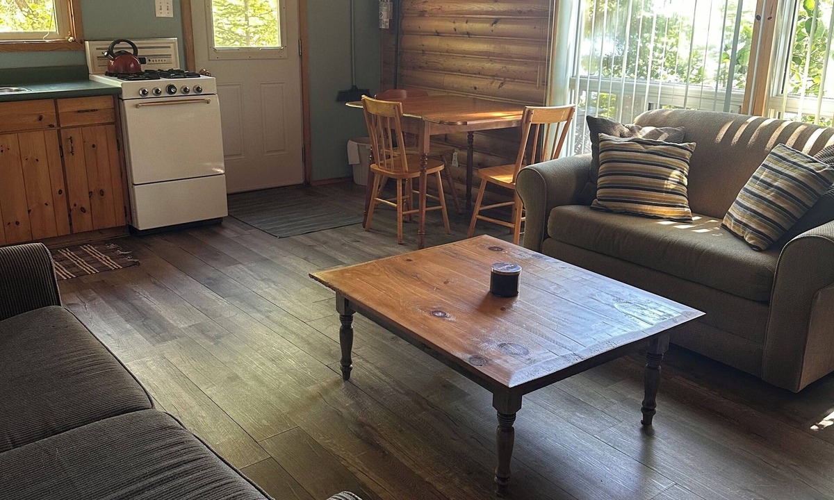 Kenora Cabin | Portage Lodge - Cabin #7 (2 people) - Kenora, Ontario, Canada