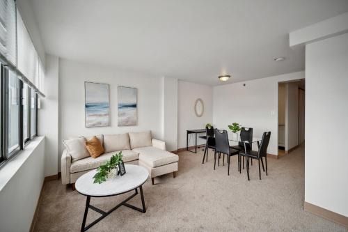 Downtown Harrisburg Apartment | PP 2312 Modern Corporate 1br, pool, Gym