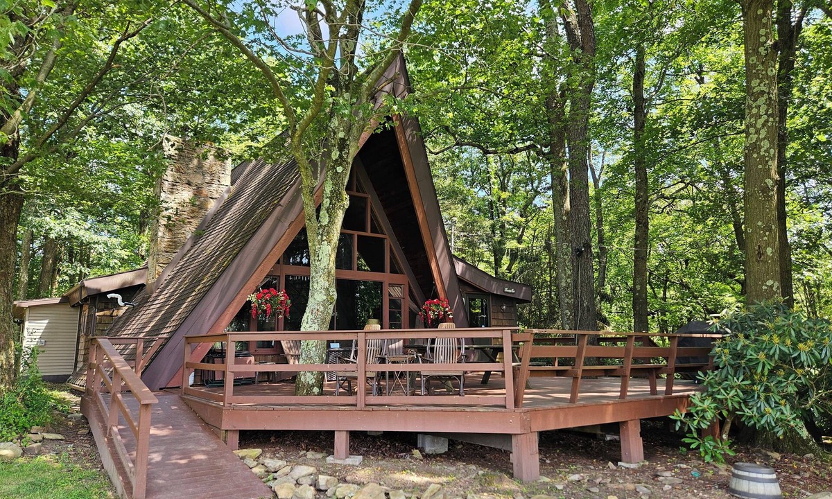 Jones Mills Ski Chalet | Private Cabin with Lake & Mountain Views on 10 Acres - Near Resorts - Book Now!