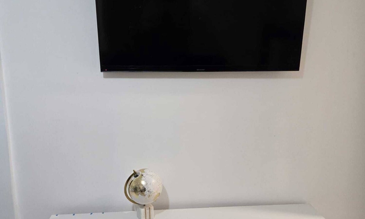 Plainfield Apartment | Private Family Friendly 1 Bedroom Apt with Kitchen, WiFi & Laundry in Plainfield