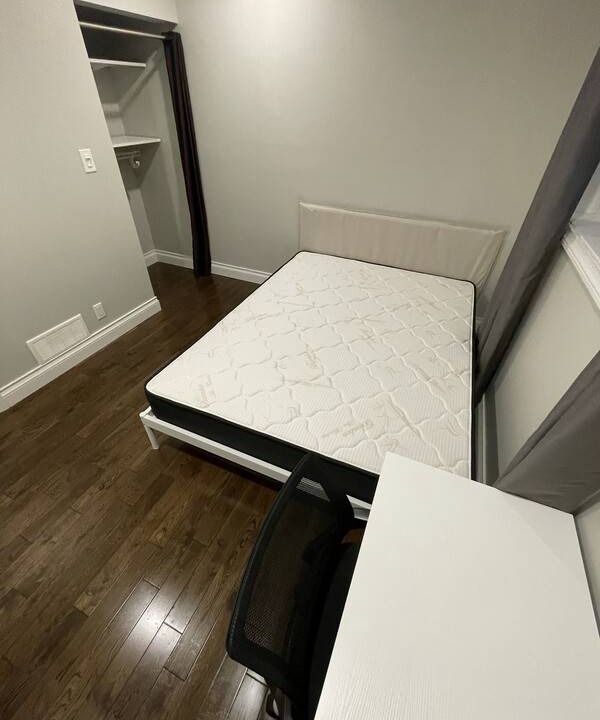 Clarkson-Lorne Park Resort | Private room ∙ 1 guest