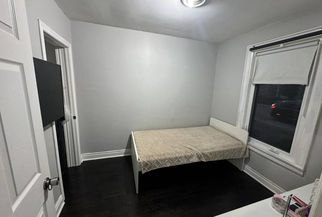 Mount Dennis Resort | Private room ∙ 1 guest