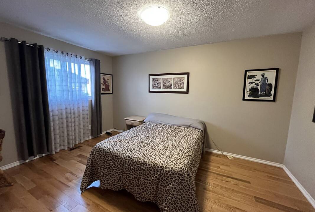 Central Erin Mills Resort | Private room ∙ 1 guest