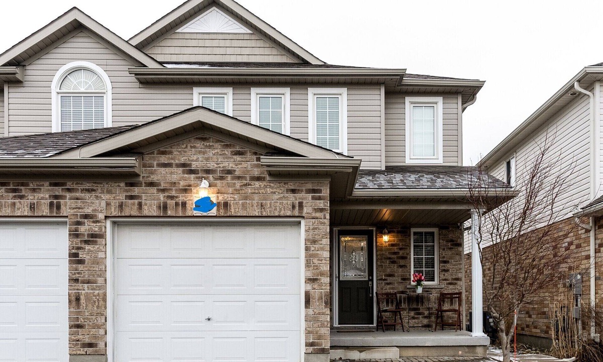 Guelph House | Private Room in Guelph