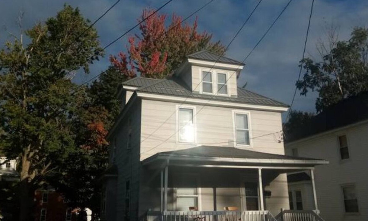 Palmyra House | Quaint 3 bedroom house in the heart of Palmyra!