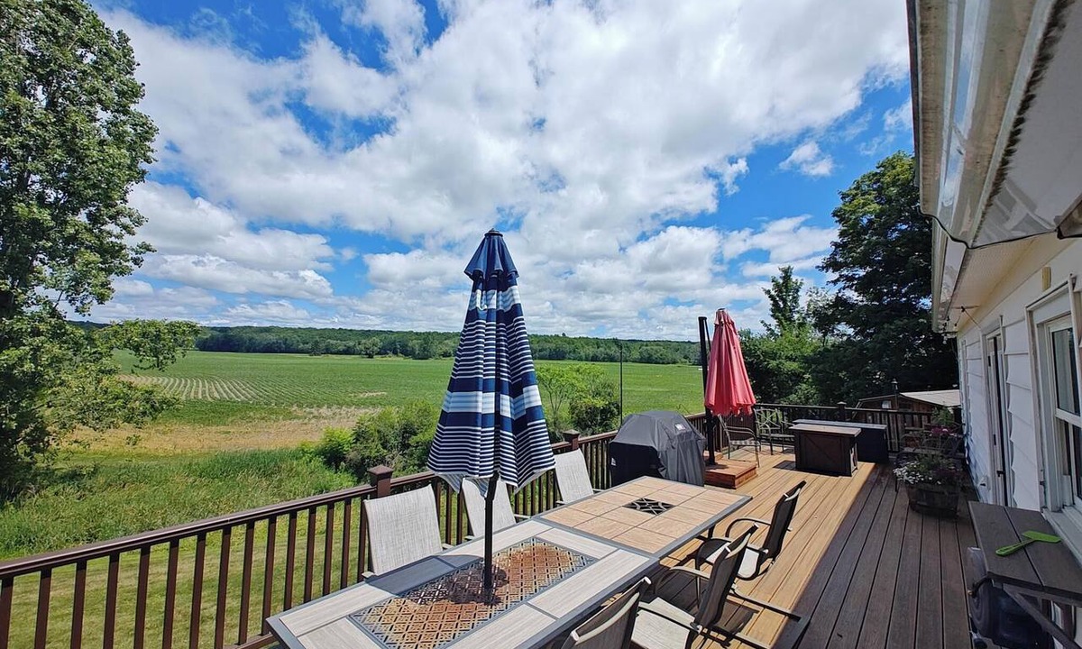 Rome Other | Quaint 4-bedroom farmhouse with a view!