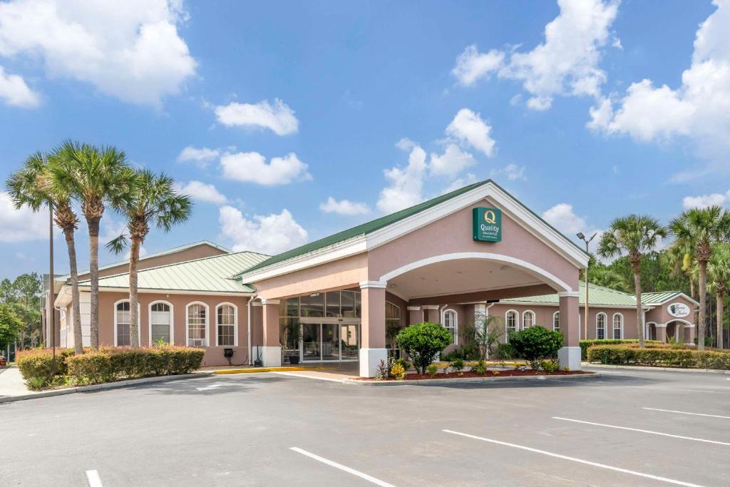 Citrus Hills Hotel | Quality Inn Conference Center at Citrus Hills