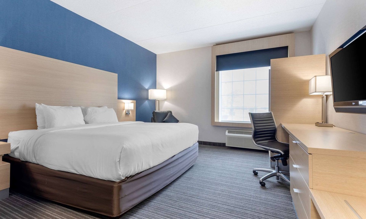 Clearview Hotel | Quality Inn & Suites