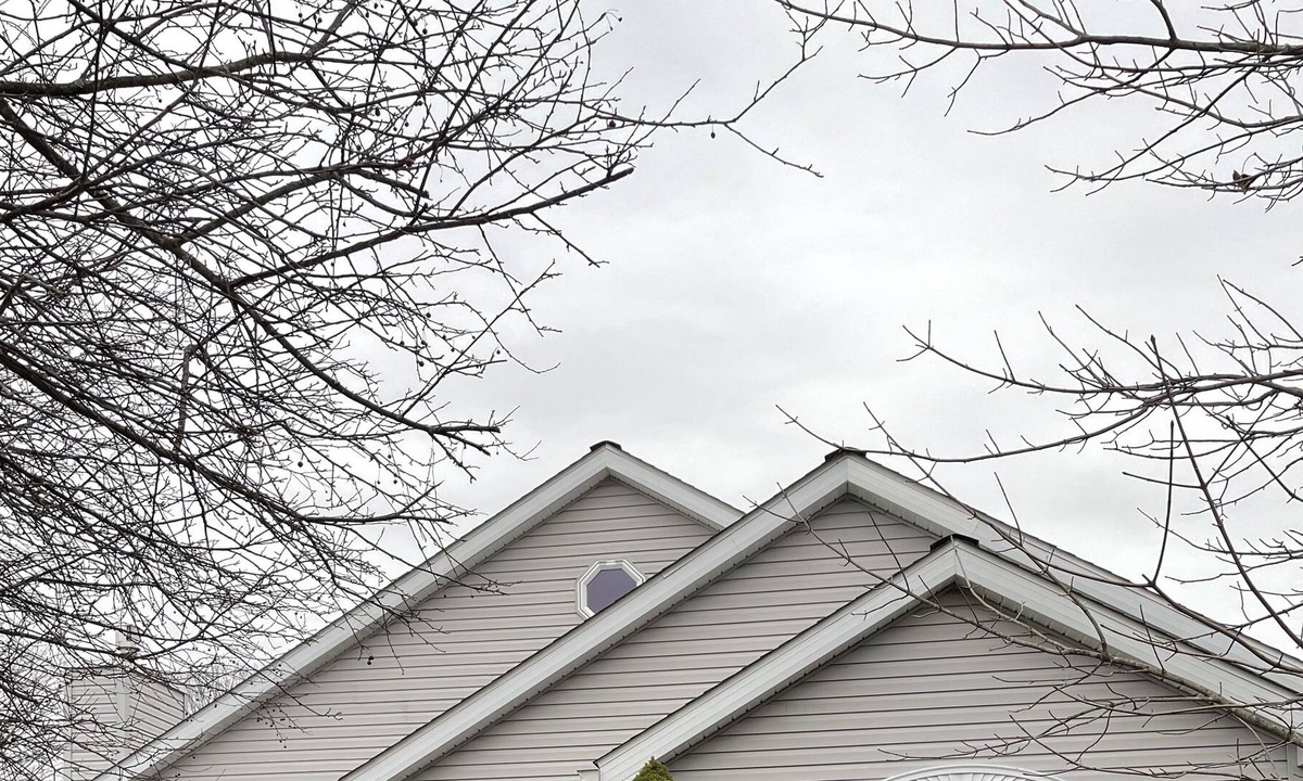 Brookville House | Quiet cottage with gas burning fireplace and spacious layout