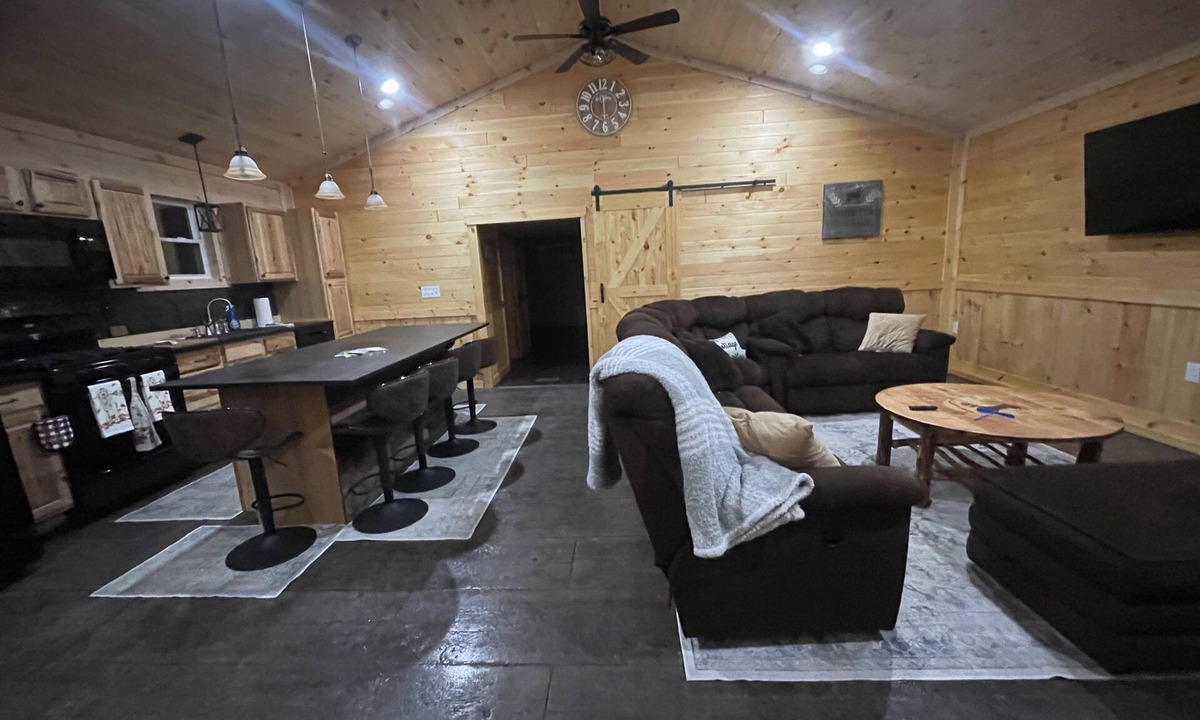 Philipsburg Cottage | Relaxing Cottage near Black Moshannon and Penn State