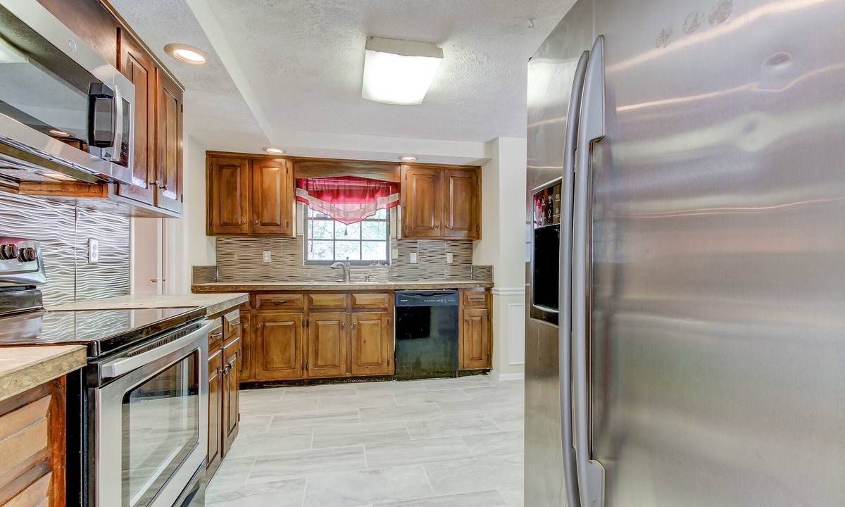 Carrollwood House | Relocating? (5/3) w/pool