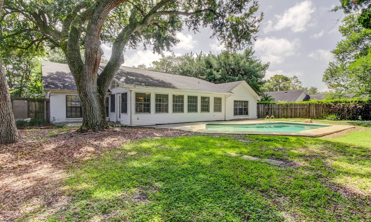 Carrollwood House | Relocation Airbnb (5/3) w/pool