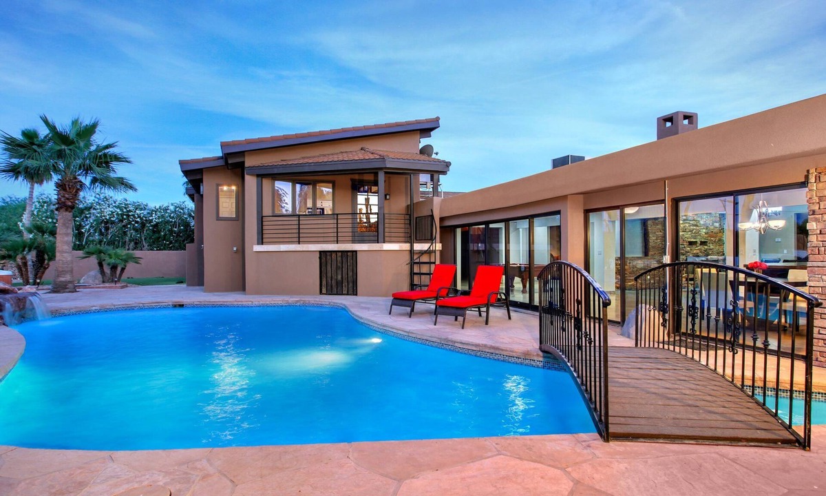 Paradise Valley Village Villa | Resort-like w/Tennis, Bocci, Golf & Games Galore!