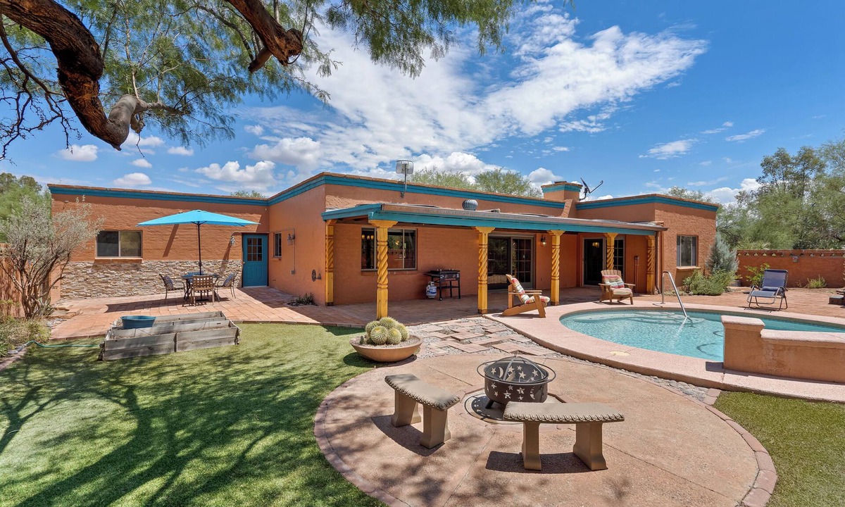 Tubac House | Resort living with private pool and hot tub