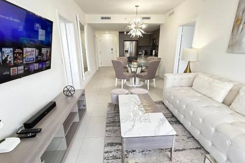 Doral Apartment | Resort Style Luxury Living in Doral, Miami