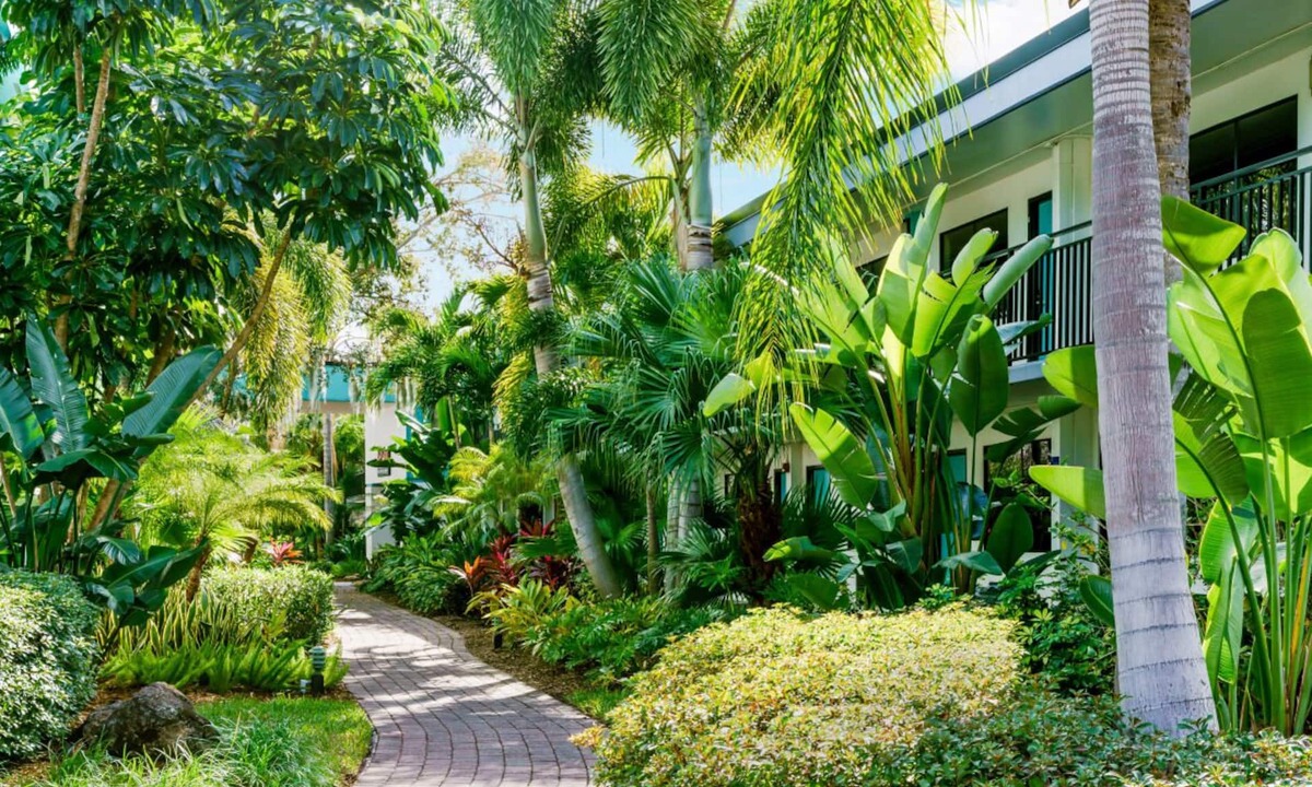 Southwest Orlando Resort | Right On International Drive! On-Site Waterpark, Restaurant, Near SeaWorld