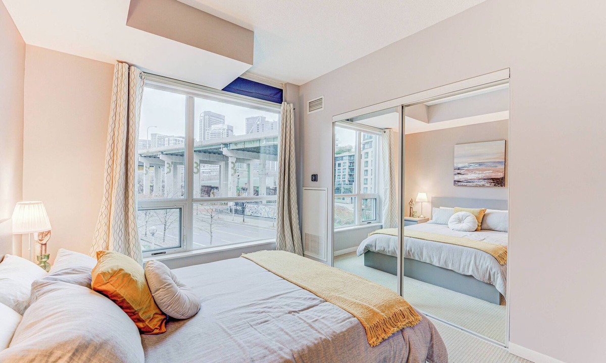 Downtown Toronto Apartment | RivetStays - The Peter Suites