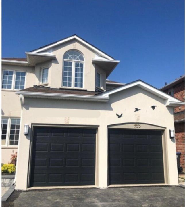 East Credit House | Riz Khan Peaceful Mississauga Home
