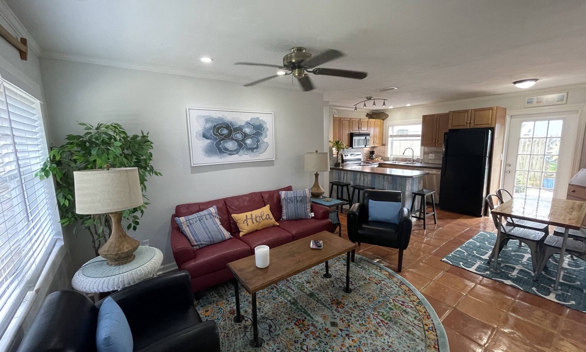 Vero Beach House | Rock Ridge II. Close to everything. Entire House. 3 bedroom 1bath.