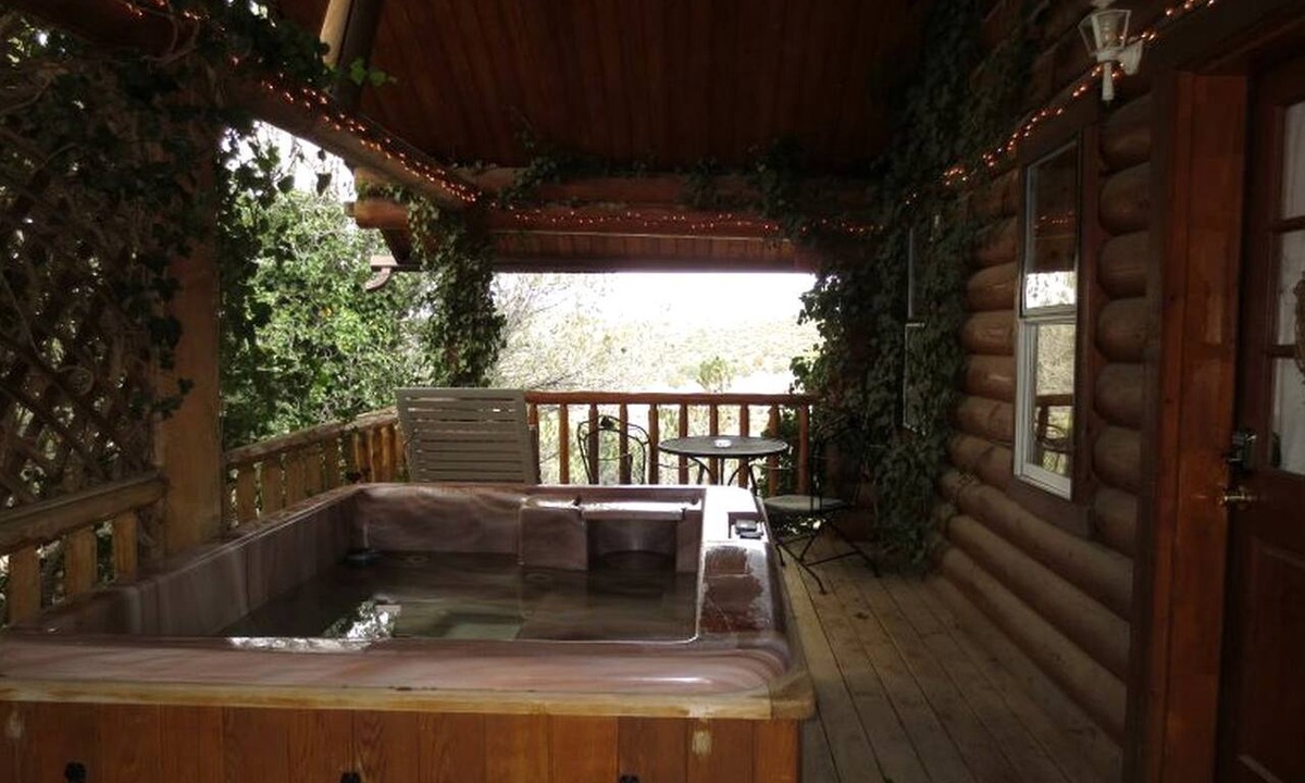 Diamond Valley Cabin | Romantic Vacation Rental for Couples near Prescott, Arizona