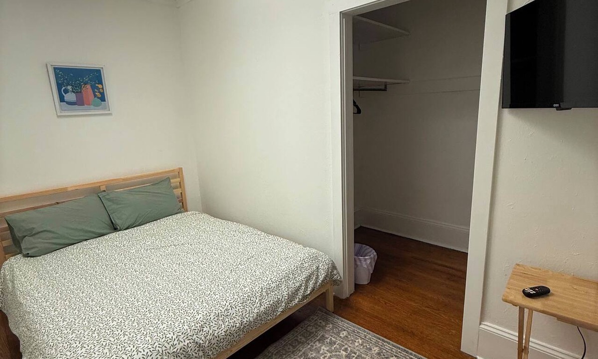 Eastside Bed & Breakfast | Room - 201