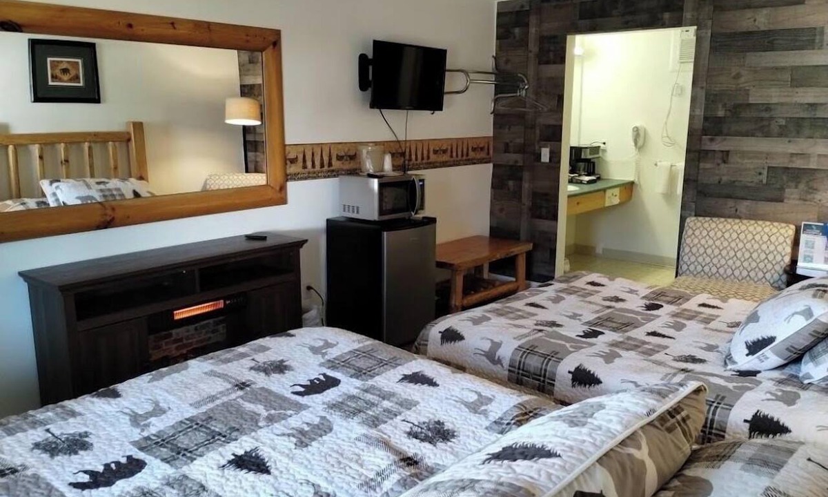 Ohiopyle Hotel | Room: Central Ohiopyle - Perfect Base for Families & Friends