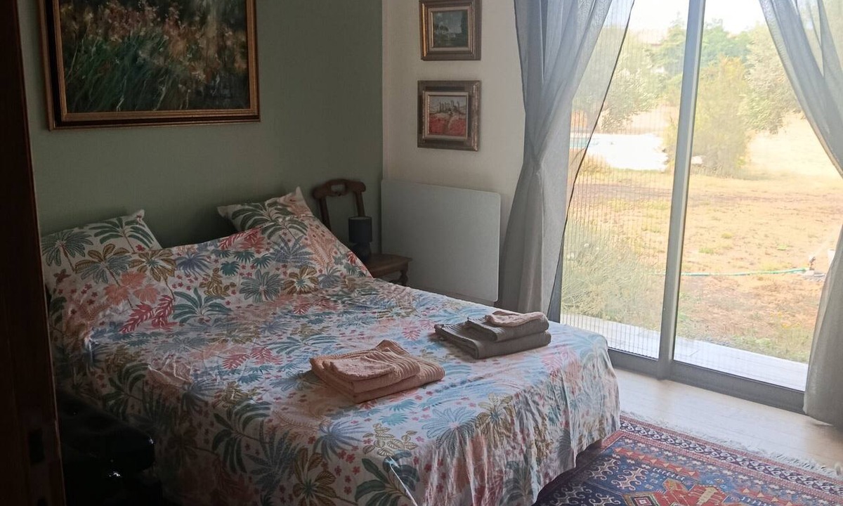Aleria Bed & Breakfast | Room "Chambre 3" with Mountain View, Shared Pool and Wi-Fi