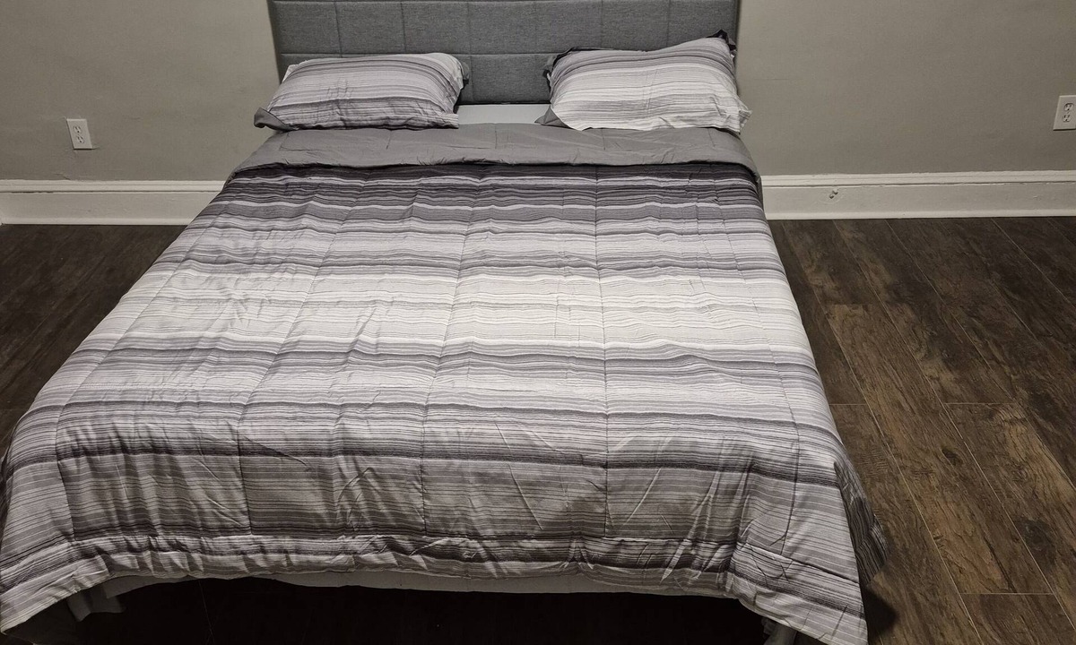 Lewistown House | Room for rent in a friendly home in lewistown.